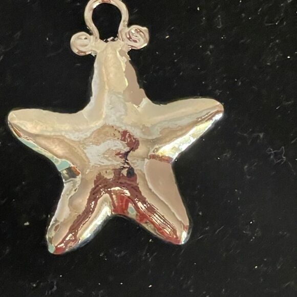 Vintage 1.75” silver tone star charm pendant with jump hoop - Picture 2 of 6